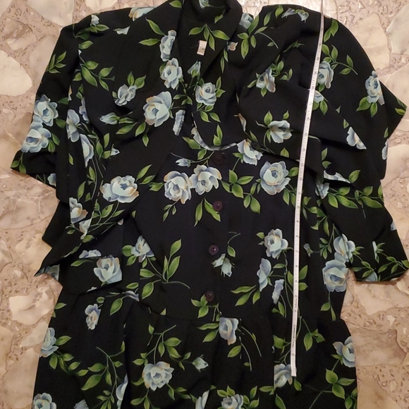 Beautiful dress with jacket - Picture 11 of 12